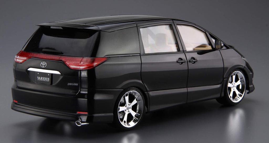 AOSHIMA The Tuned Car Fabres Vallies GSR50 Estima 2006 Plastic Model 1/24 No.32 (Toyota)