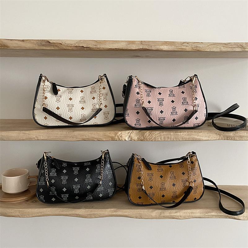 Große strukturierte Ketten-Schultertasche mit Crossbody-Riemen