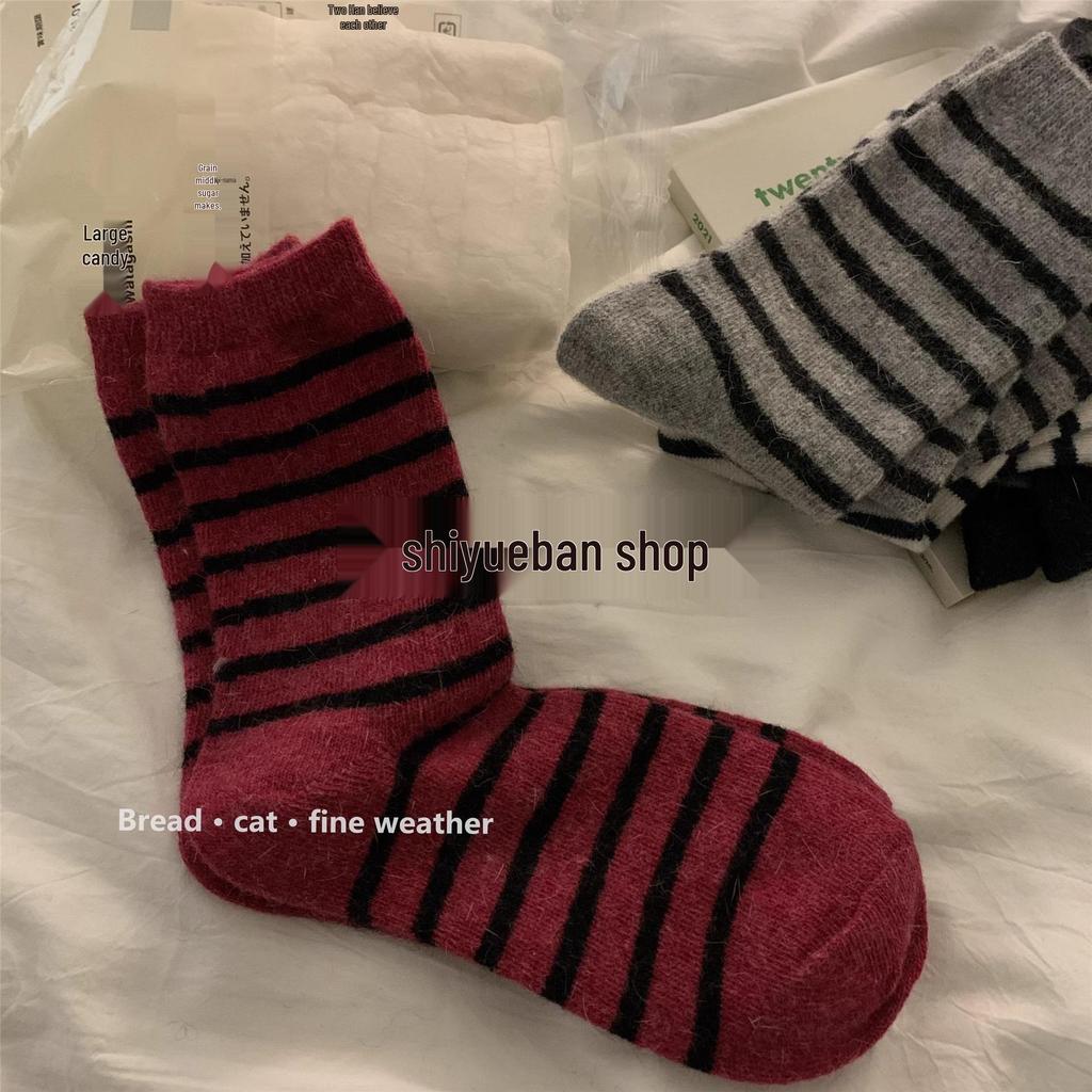 5 Yuan Newcomer Discount – Women's Thick Plush Rabbit Wool Mid-Calf Socks for Autumn and Winter