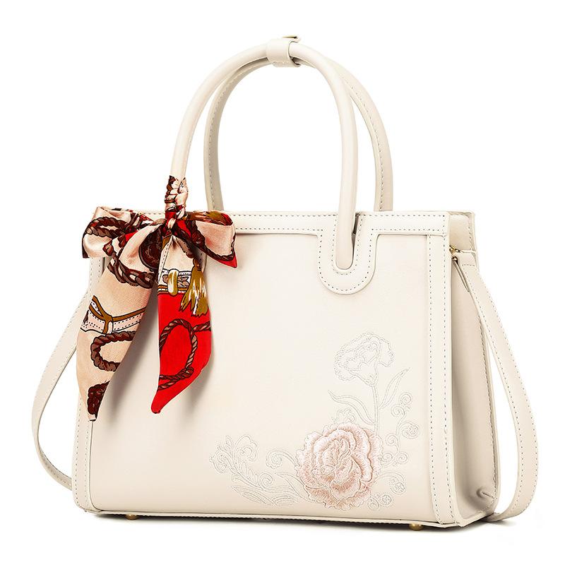 Mom's bag 2024 new model, high-end handbag for middle-aged women, embroidered crossbody bag, Hanfu cheongsam women's bag