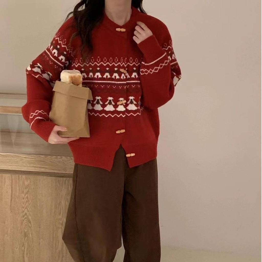 Retro Style Red Christmas Jacquard Knitted Cardigan Women's Autumn and Winter Design Sense Horn Button Crew Neck Sweater Jacket