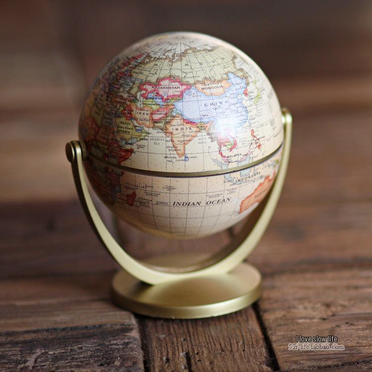 Retro Globe Ornament – European & American English Version | Exquisite Universal Study Decoration & Gift