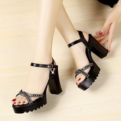 2025 Summer Personalized Fashion Rhinestone Waterproof Table High-heeled Sandals Korean Version One-word Buckle Fairy Style Fashion Women's Shoes
