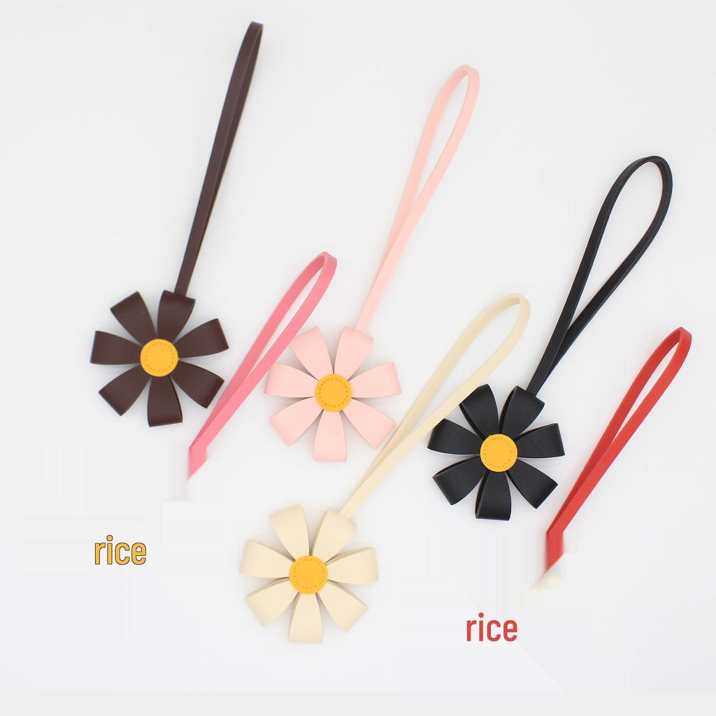 Charming 3D Multi-Petal Flower PU Leather Keychain Ornament