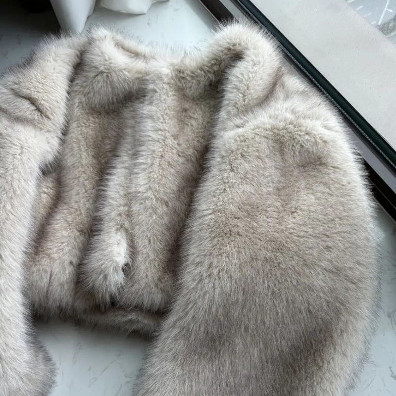 Fall and Winter Coat Short Women's Casual Fashion Street Style Imitation Fox Fur Fur Women's Fur Round Neck Tops Coat