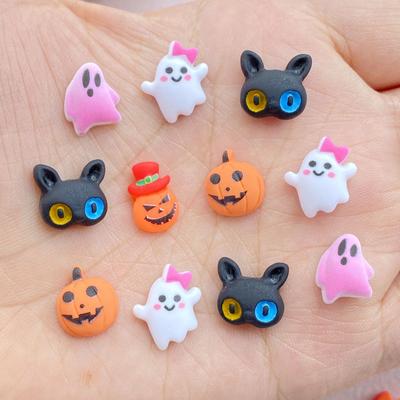 30 Stück neue niedliche Halloween-Ornamente aus Kunstharz: Kürbisse, Geister, Katzen – flache Rückseite – Schmuckherstellung, Maniküre, Haaraccessoires