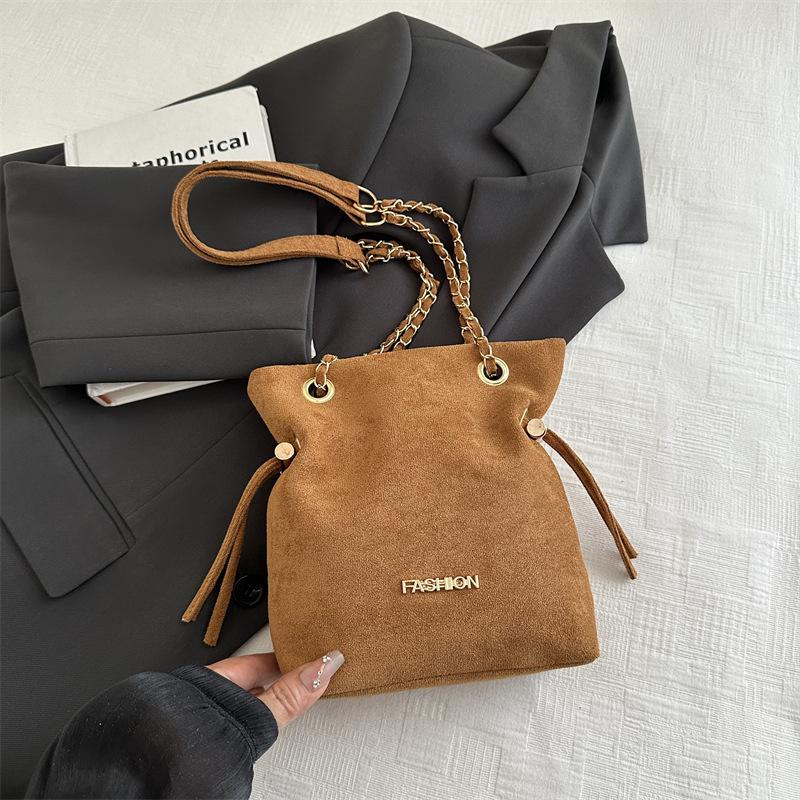 

New popular women s niche messenger bag versatile matte suede small bag commuter tote bag