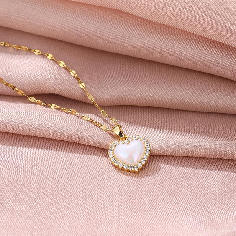 Love Necklace Women'S Simple Versatile Fresh And Sweet Pearl Heart Pendant Clavicle Chain