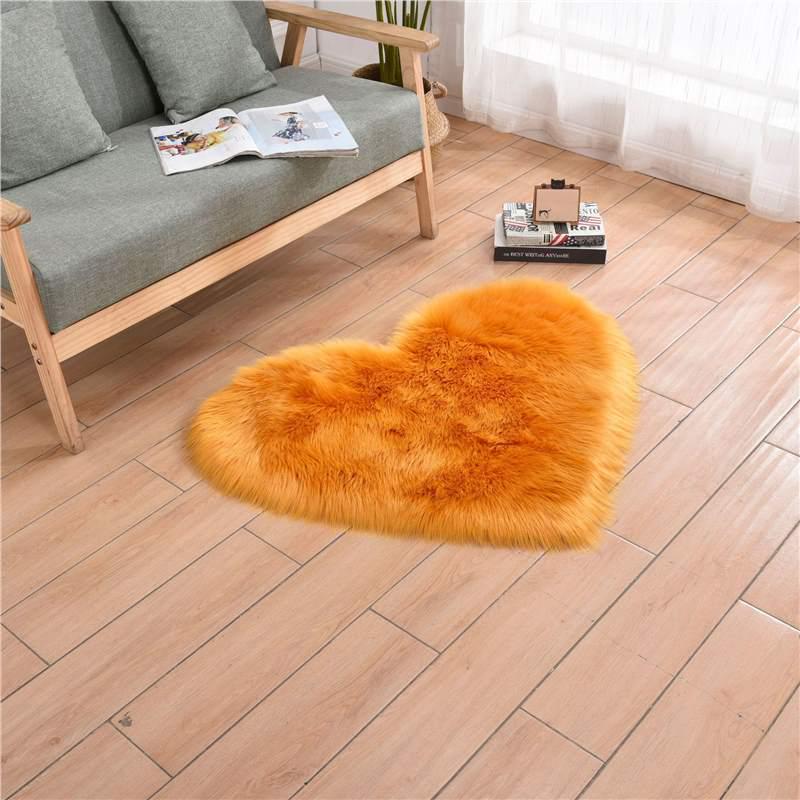 Ivory Heart-Shaped Imitation Wool Carpet for Bedroom & Living Room