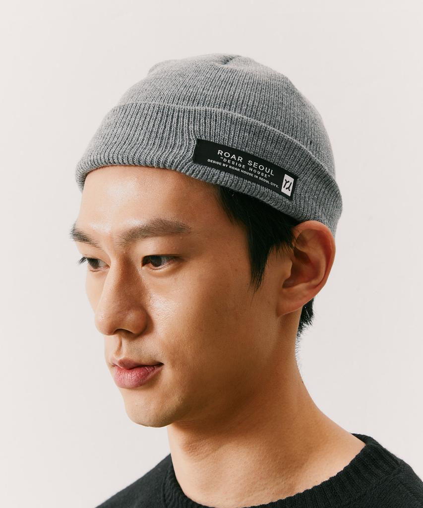 ODD DOT (Unisex) Logo Label Basic Short Beanie_Gray