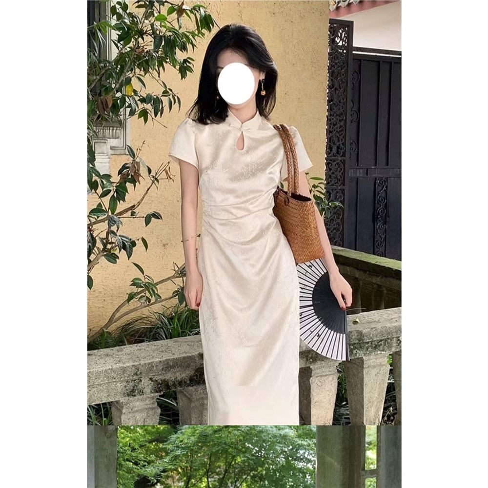 Damen modifiziertes chinesisches Qipao-Kleid, Satin-Jacquard Cheongsam Midi-Kleid mit Schlüssellochausschnitt für den Sommer