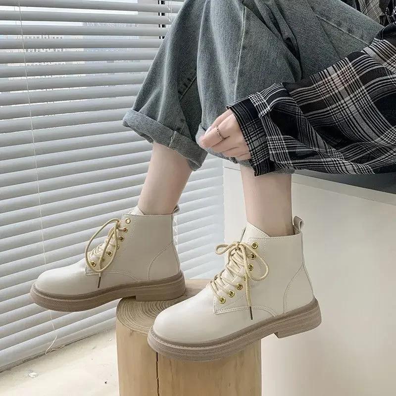 Fashion Booties Large Size Warm Flat Female Short Shoes Round Toe Boot Designer Luxury Fashion 2024 Chic and Elegant Women's Ankle Boots