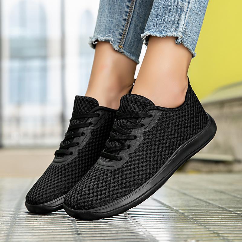 Scarpe casual quotidiane taglie forti da donna, sneakers leggere antiscivolo, scarpe nere semplici, traspiranti e comode, scarpe da passeggio