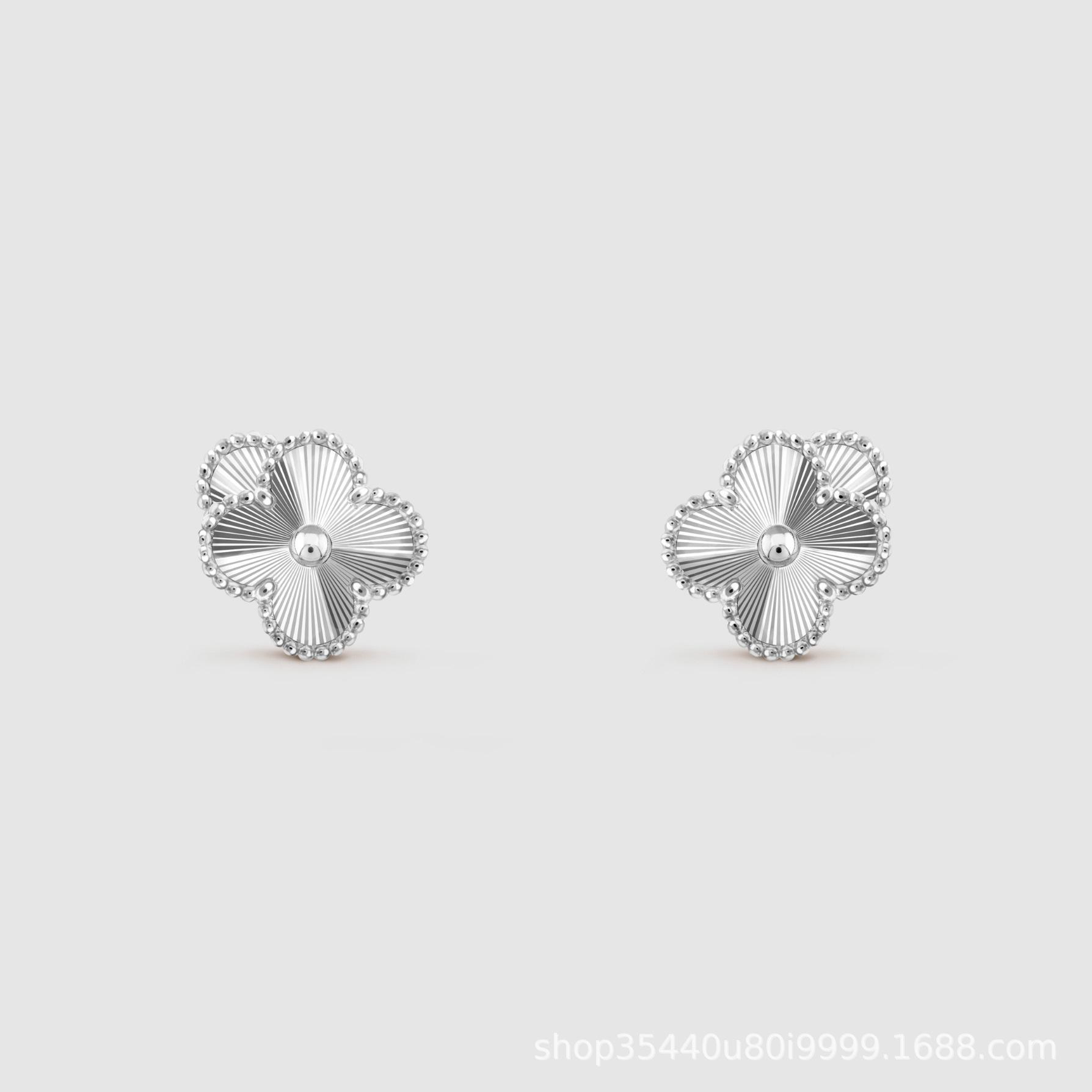 

Серьги-тренды в виде четырехлистного клевера, настоящие серьги-фритиллярии