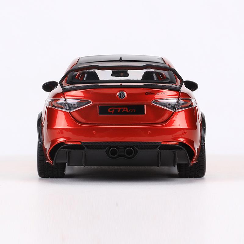 Burago 1:18 Alfa Romeo Giulia GTAm Open all doors Alloy Model Car