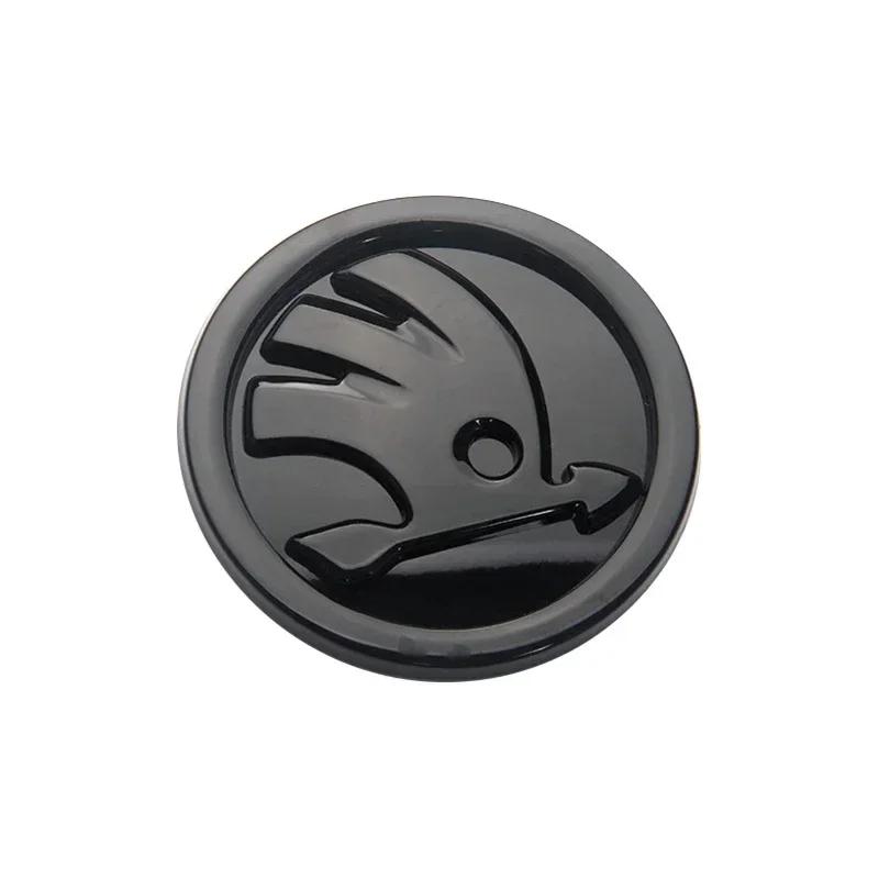 Samolepka na auto Skoda 2026 Horké 2ks 80mm/90mm 3D Znak auta Odznak Kapota Přední Zadní Kufr Logo Pro Skoda Fabia 1 2 Octavia a7 RS Super