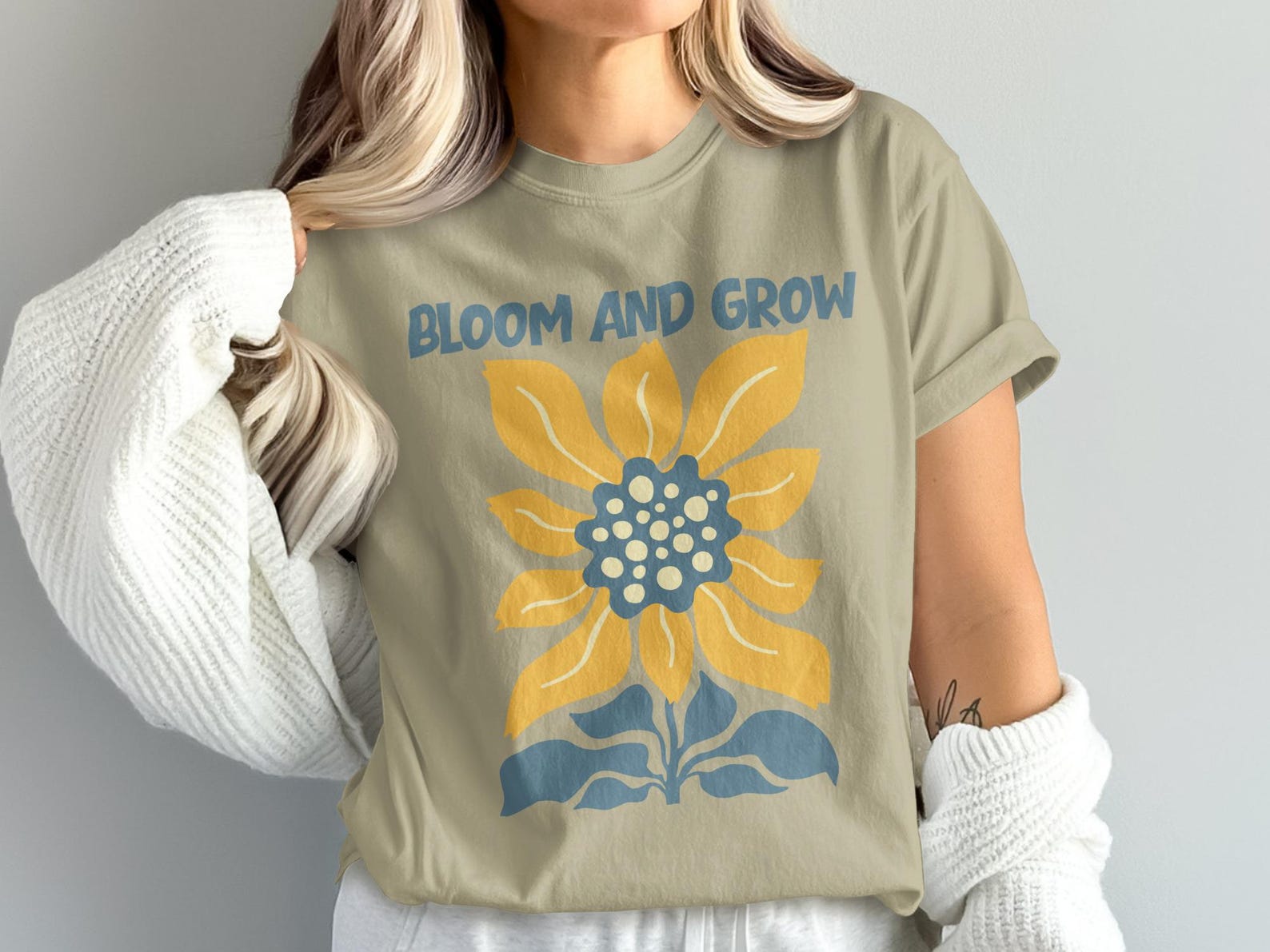 Bloom and Grow Sunflower Boho T-Shirt, Retro Floral Nature Graphic Tee 4XL
