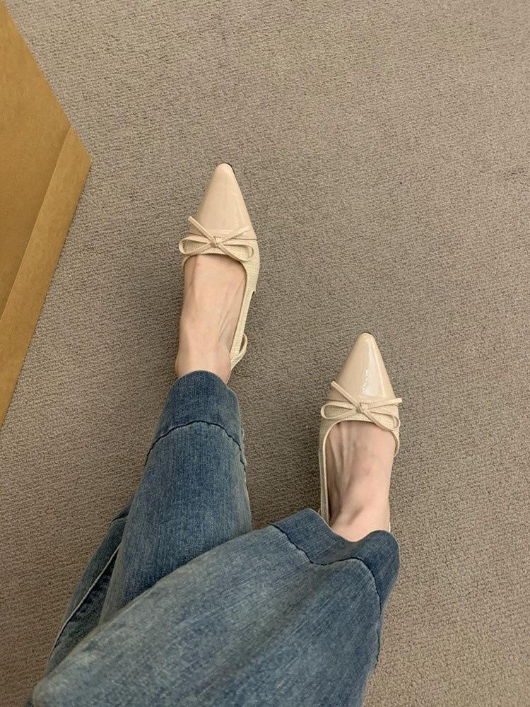 

Босоножки Baotou женские новые темпераментные с бантом на танкетке с острым носком и открытой пяткой 35 бежевый