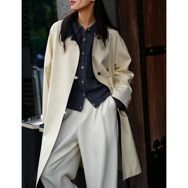 In Winter, The New Loose Long Trench Coat Contrasts with Cotton and Thickens Cotton-padded Jacket.