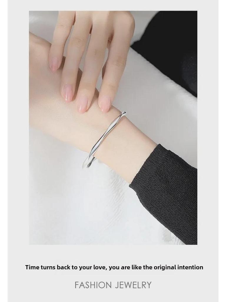 "9999 Sterling Silver Mobius Open Bracelet - Light Luxury Design for Men & Women, Ideal Gift for Young Couples and Students"
