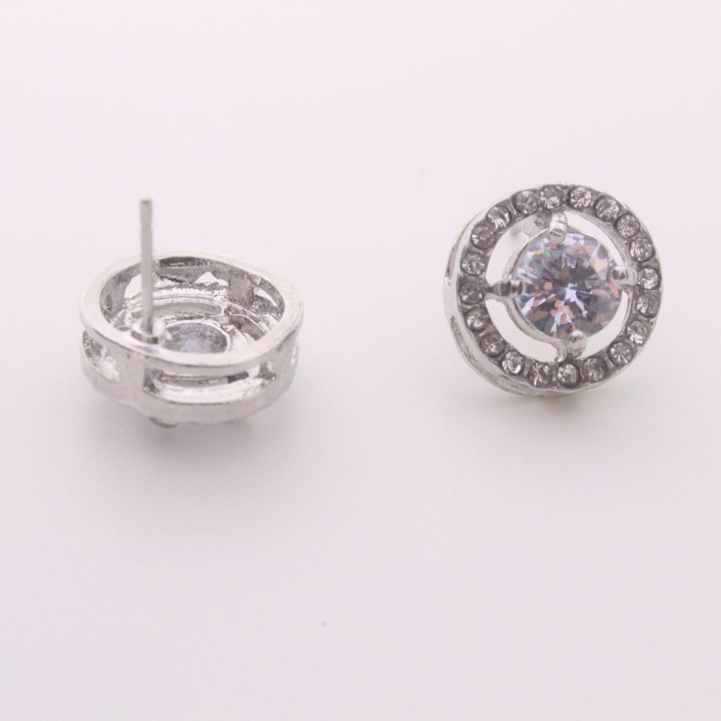 Elegant European-Style Rhinestone Stud Earrings for Brides