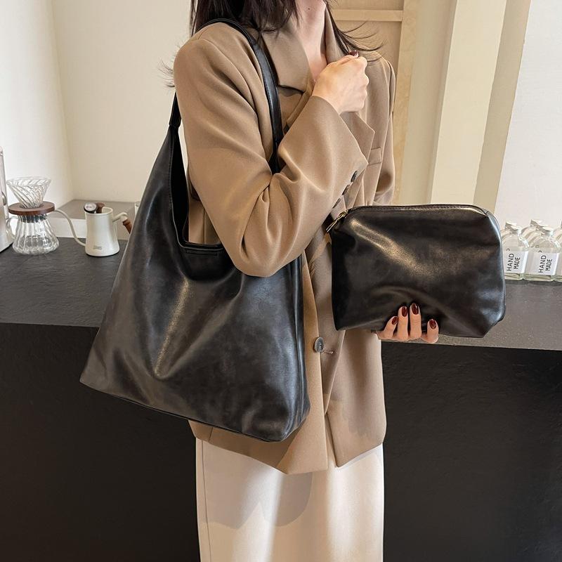 Retro underarm shoulder large capacity bag women's 2025 new autumn and winter mother bag tote bag commuter bag