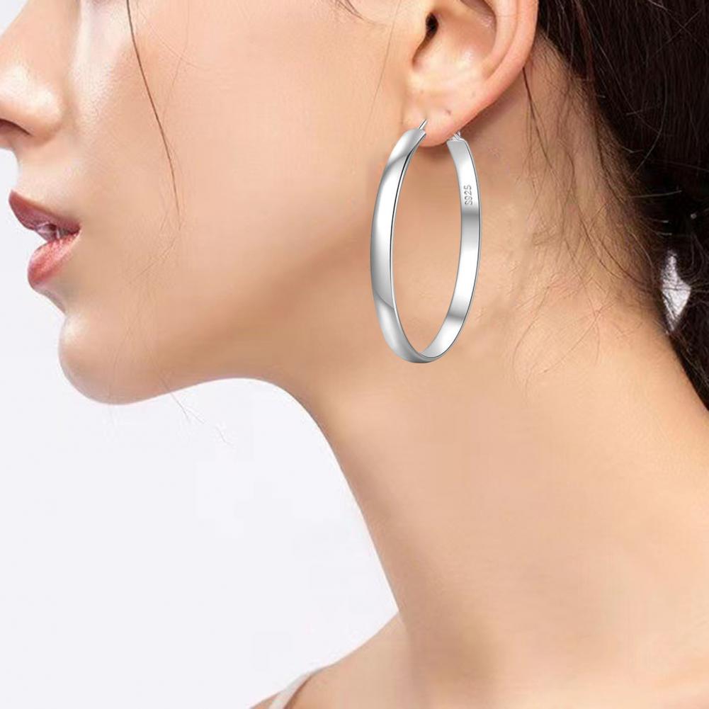 Vielseitige Creolen Geometrisches Design Creolen mit Hochglanz Komfortables Tragen Kreis-Ohrringe für Damen