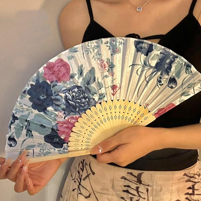 Pretty Classical Hand Held Fan Fashion Folding Fan Retro Dance Performance Fans Shooting Props Girls Women Fan Home Decoration
