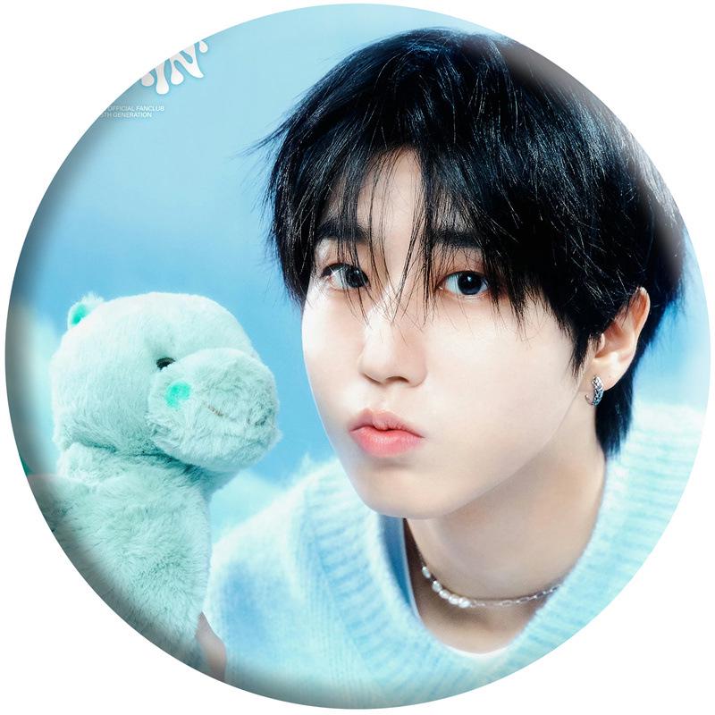 Stray Kids 5th Gen Fanclub Badge Mirror Keychain - Hwang Hyunjin Star Merchandise Badge