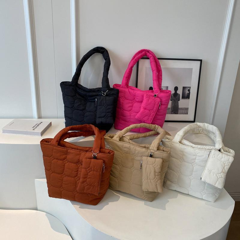 Chic Casual Large Capacity Tote Bag For Women Stylish And Modern Design In 2023