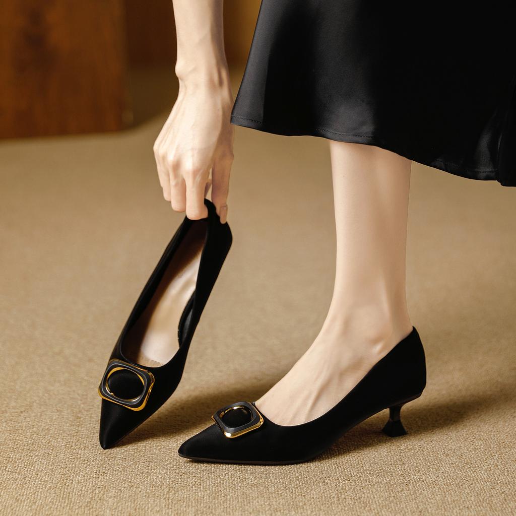 Stiletto High Heels Red Wedding Shoes 2026 Spring French High-end Square Buckle Pointed Middle Heel Shallow Mouth Single Shoes