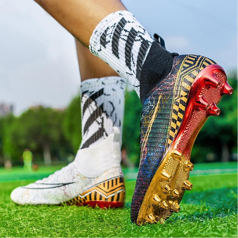 Neue High-Top-Fußballschuhe, galvanisierte Trainingsschuhe mit goldbesohlenen Sohlen, Sportschuhe für Mittelschüler auf Kunstrasen, lange Fingernägel, Herren