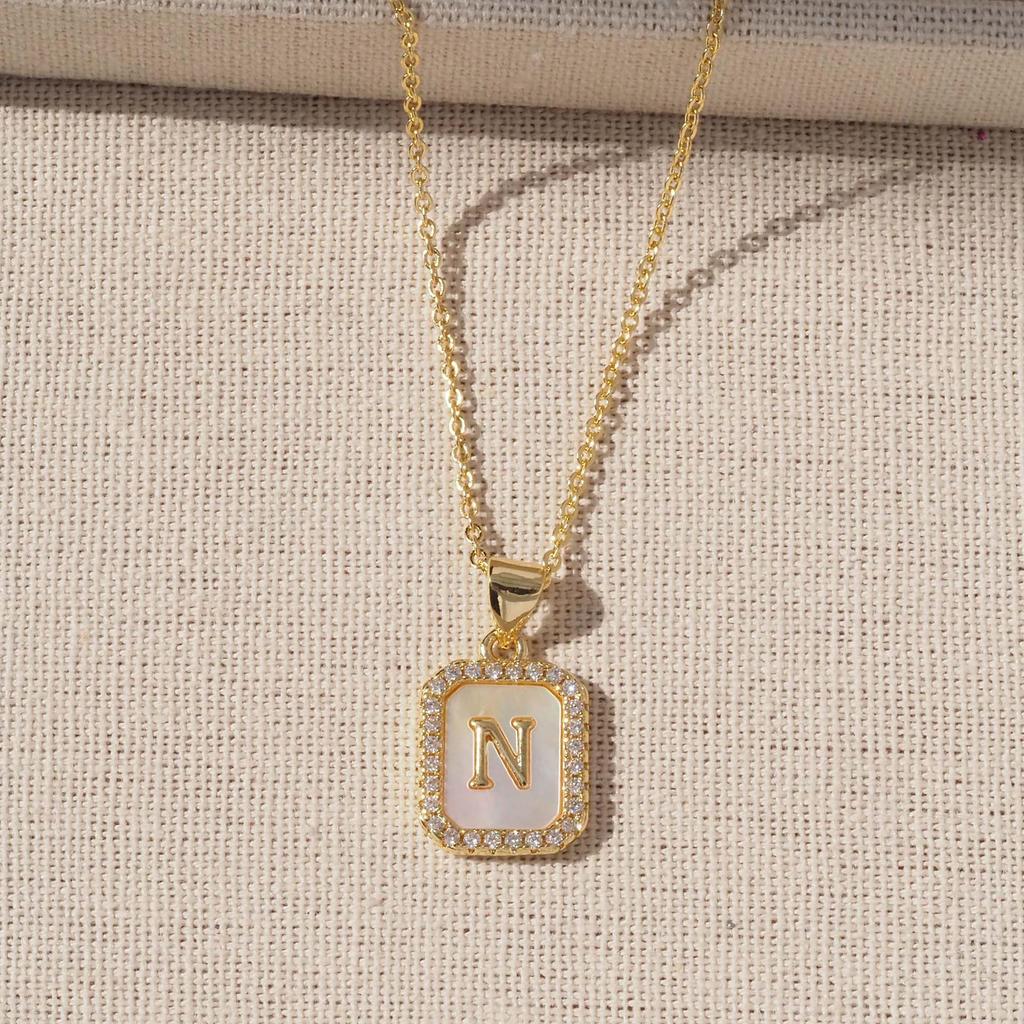 Gold-Plated Copper Shell 26 English Letters Pendant Necklace for Women - Niche Fashion Jewelry
