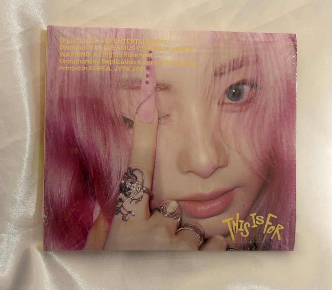 

[USED] THIS IS FOR Digipack Tzuyu