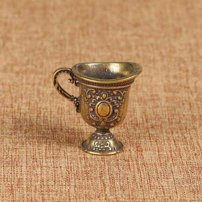 Anticient Königspalast Mini Tasse Schlüsselanhänger Anhänger Schmuckstück Antik Bronze Buddhistische Heilwasser Tasse Figur Messing Schlüsselanhänger Anhänger