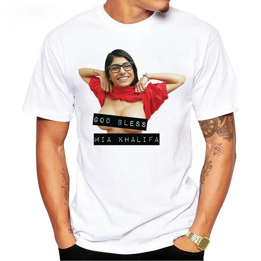 Uomo Vestito Con Costume Da Cervo Illustrazione Vettoriale Piatta Persona Che Si Veste - Foto 10