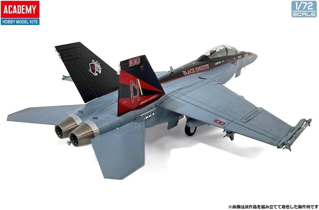 Academy 1/72 Scale US Navy F/A-18F VFA-154 Black Knights Plastic Model Kit 12577