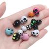 100 Stück bunte Totenkopf-Form Perlen Acryl Abstandshalter lose Perlen für Halloween Ohrringe Armband Halskette DIY Schmuckherstellung Zubehör
