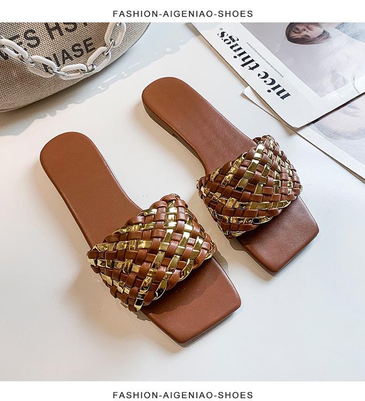 Slippers Women's Fashion Wear 2025 New Summer Internet Celebrity Weaving Flat Bottom One Word Drag Seaside Vacation Beach