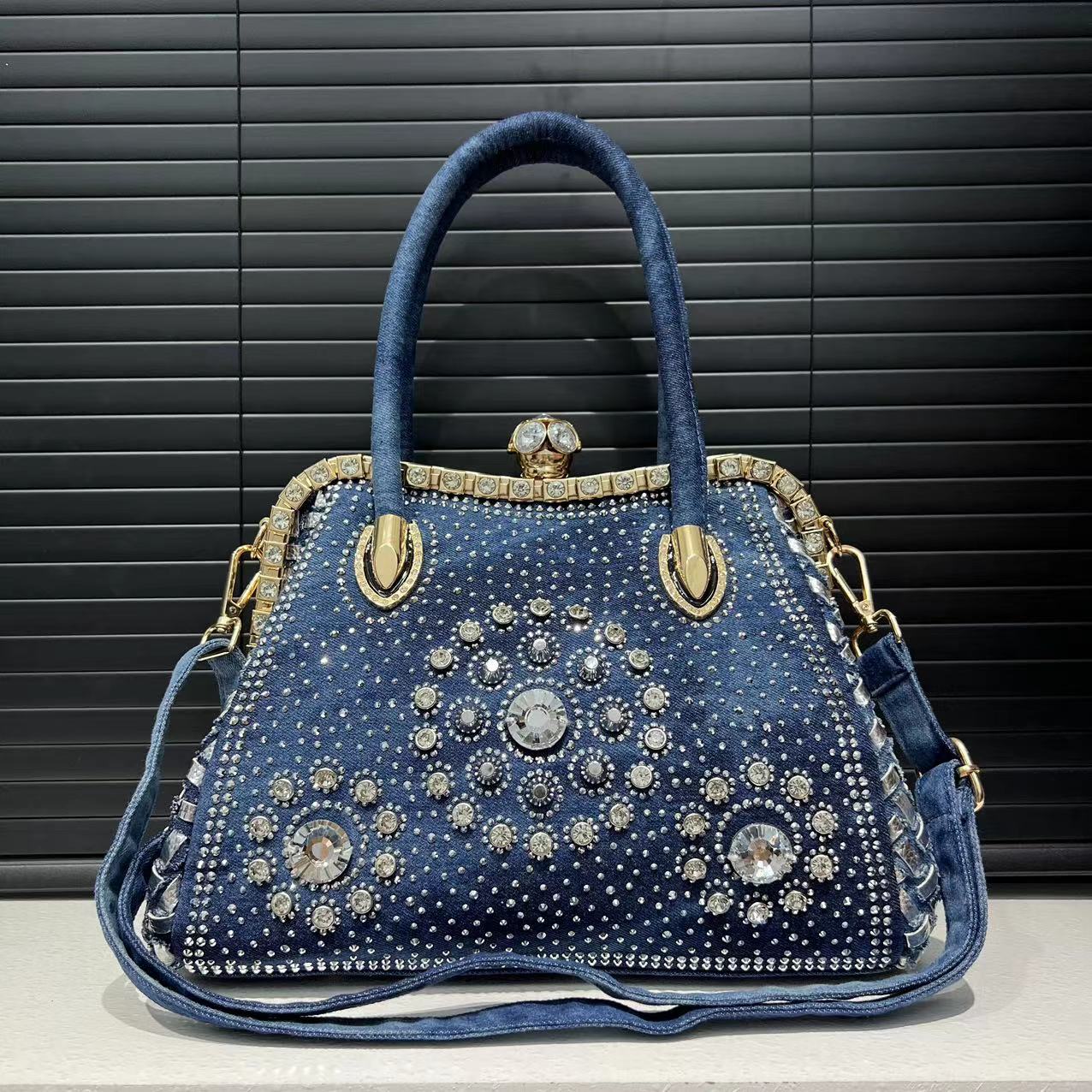 

Сумка-тоут Diamond Denim для женщин, большая вместимость, градиентная тканая сумка на плечо, модная сумка через плечо