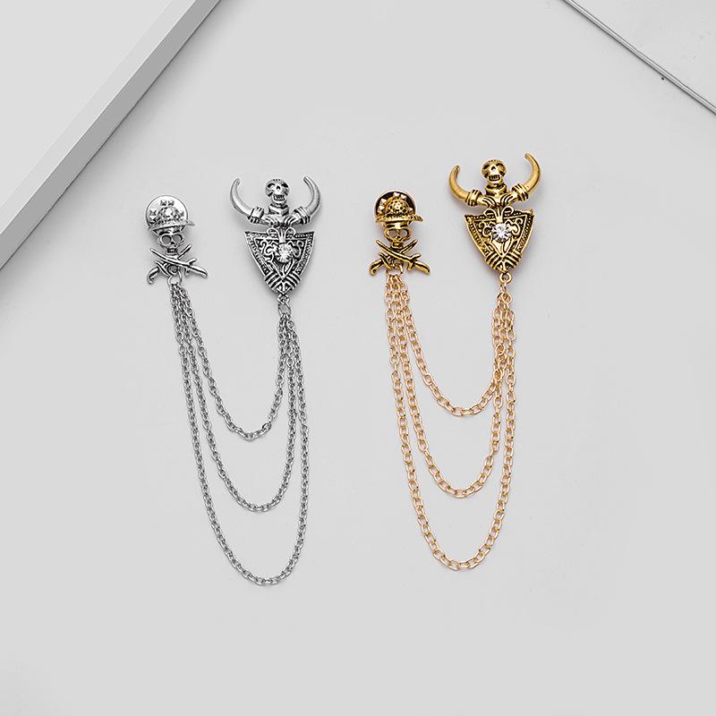 

European-American Retro Bull Skull Chain Tassel Brooch Lapel Pin