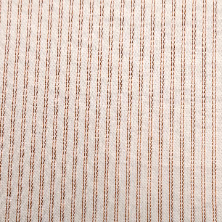 

«Полосатая ткань из хлопчатобумажной пряжи, окрашенная в точечные узоры, для классической мужской, женской и детской одежды и платьев-рубашек»