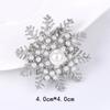 Luxury Temperament Shining Rhinestone Hollowed-out Snowflake Pearl Brooch for Women Corsage Pin Christmas Jewelry Accessories