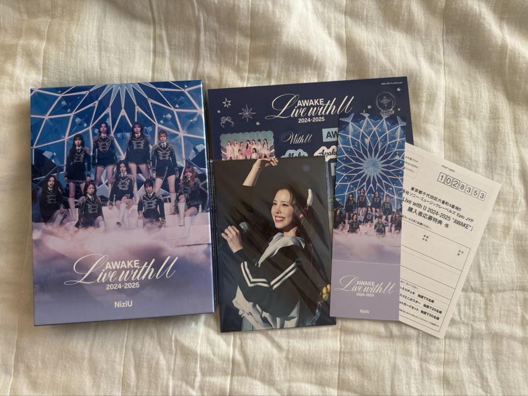 

[USED] NiziU AWAKE BluRay with bonus