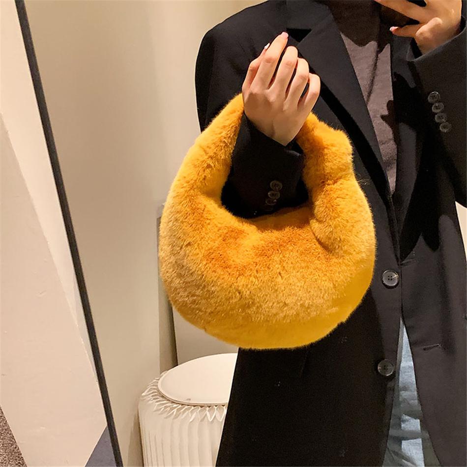 Fur Women'S Small Half Moon Bag Luxury Warm Plush Wrist Bags For Women Fashion Furry Short Handle Clutch Cute Ladies Coin Purses