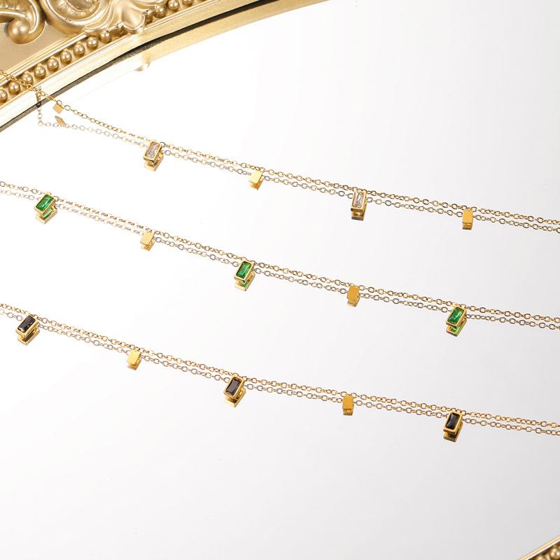 Collana quadrata in zirconio colorato Acciaio inossidabile placcato oro vero Non sbiadisce Versatile da donna Alta qualità Acciaio inossidabile Raffinata catena per clavicola