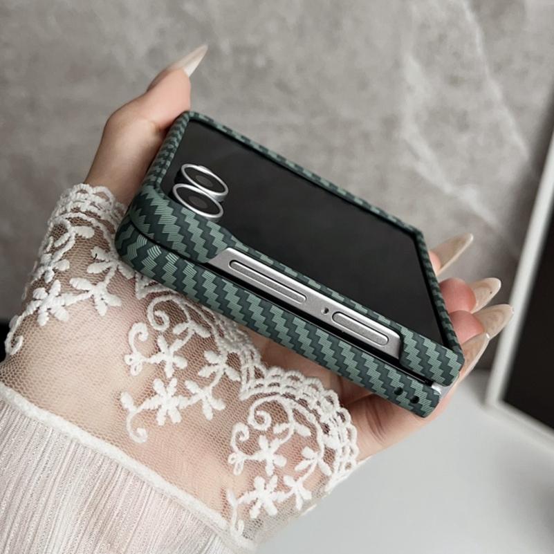 Carbon Fiber Magnetic Wireless Charging for Magsafe Case for Samsung Galaxy Z Flip 7 6 5 4 3 Flip7 Flip6 Matte PC Armor Cover