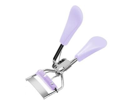 Göz makyajı – Kirpik maşası