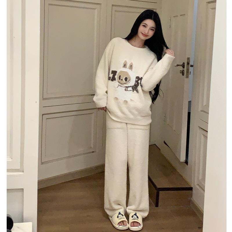 Women's Half-Velvet Pajamas: New Autumn/Winter, Plus Velvet, Thickened, Cute Embroidery, Pullover Design, Cozy Homewear, Suitable for Outdoor Wear.