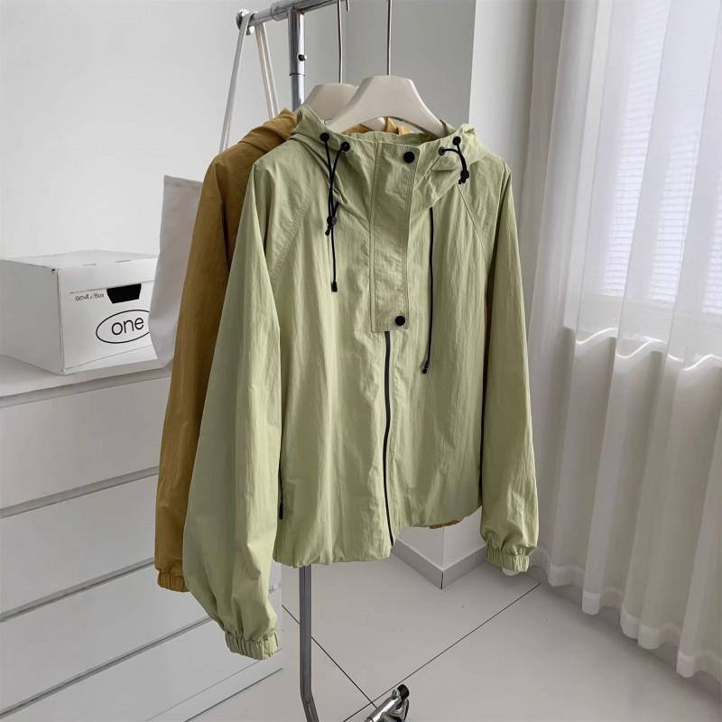Womens Lightweight Hooded Windbreaker Jacket With Pleated Detail Casual Outdoor Trail Coat In Nylon